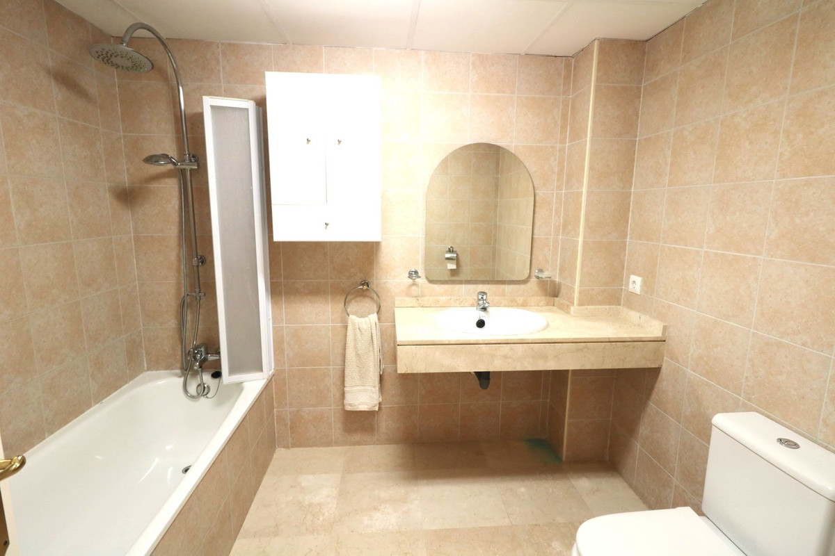 Se vende Apartamento Planta Baja de 3 dormitorios en Costa Del Sol, Málaga, España