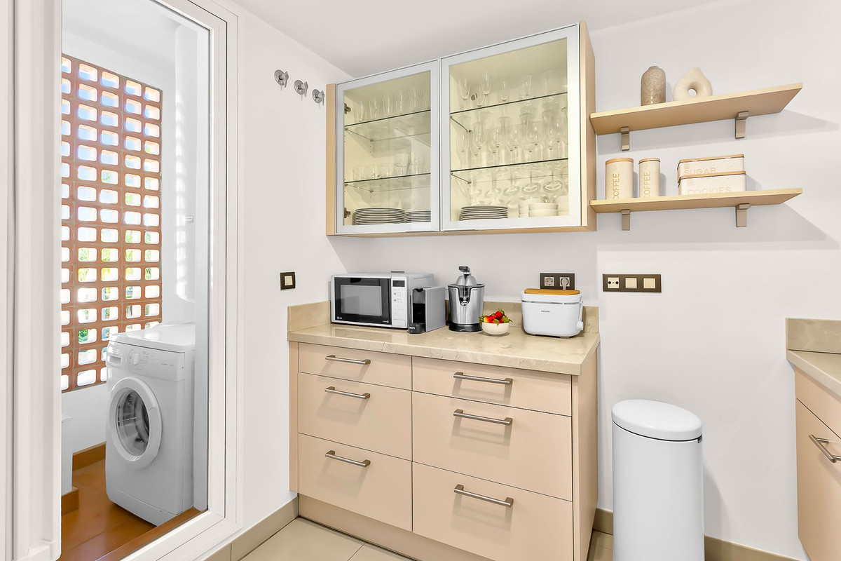 3 Bed Apartment for sale in New Golden Mile Costa Del Sol, Málaga, Spain