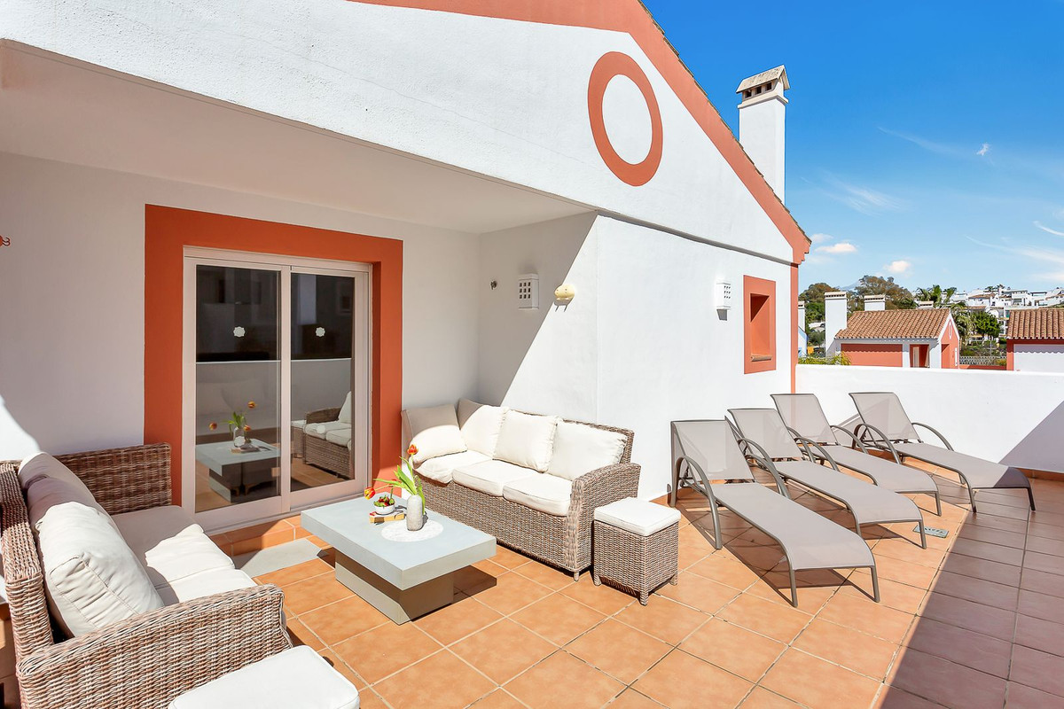 3 Bed Apartment for sale in New Golden Mile Costa Del Sol, Málaga, Spain