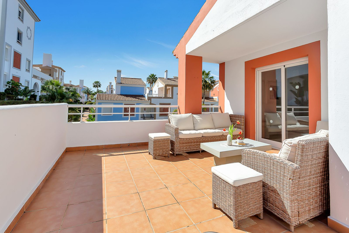 3 Bed Apartment for sale in New Golden Mile Costa Del Sol, Málaga, Spain