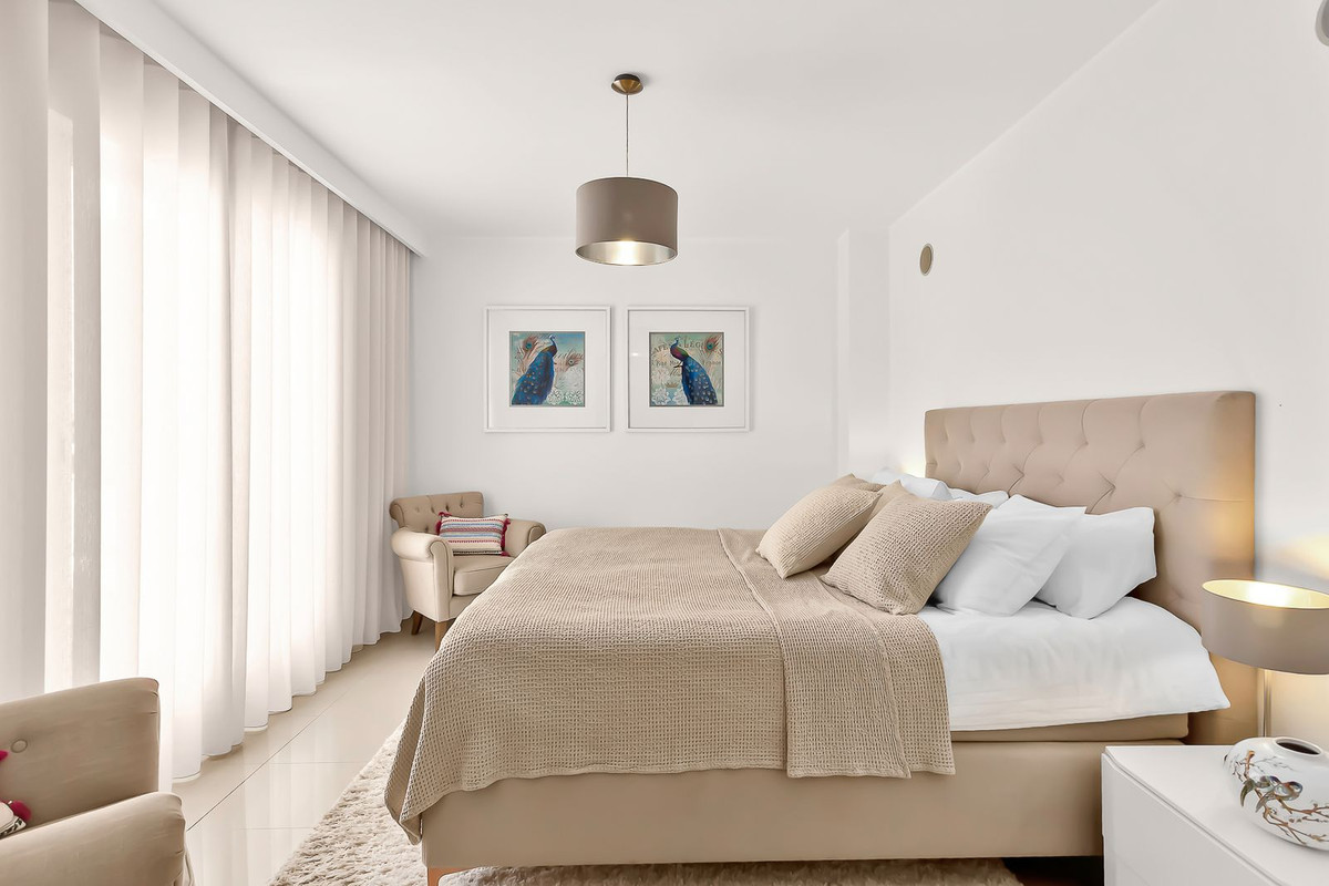 3 Bed Apartment for sale in New Golden Mile Costa Del Sol, Málaga, Spain