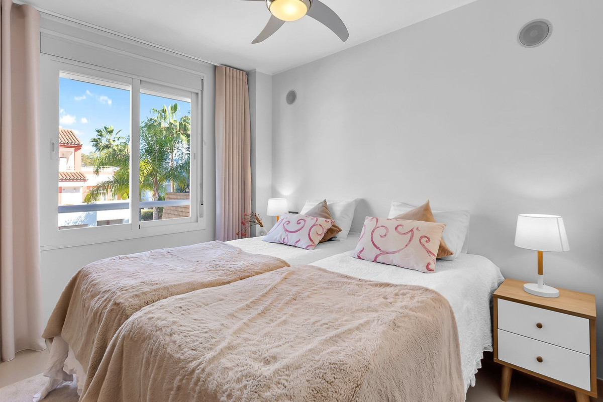 3 Bed Apartment for sale in New Golden Mile Costa Del Sol, Málaga, Spain