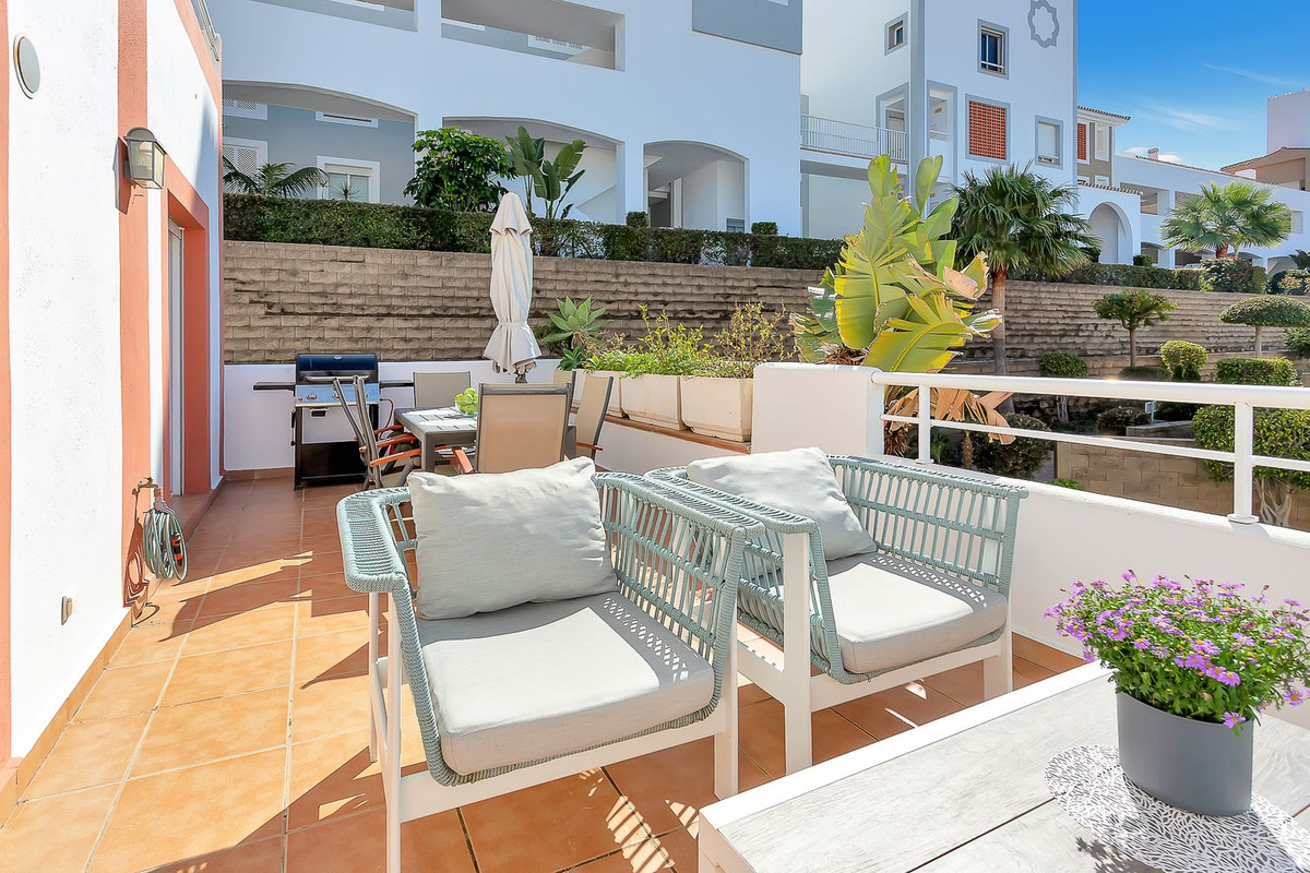 3 Bed Apartment for sale in New Golden Mile Costa Del Sol, Málaga, Spain