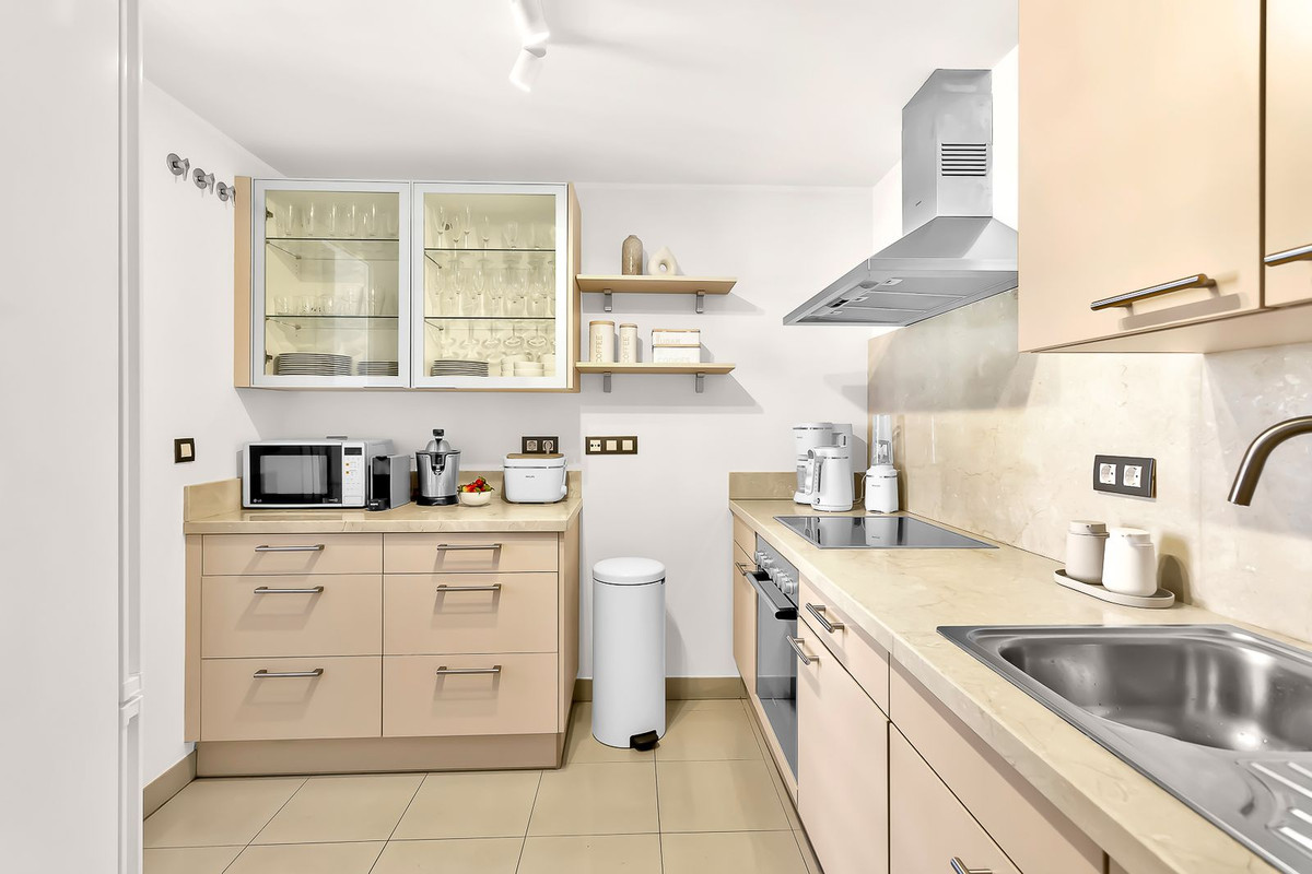 3 Bed Apartment for sale in New Golden Mile Costa Del Sol, Málaga, Spain