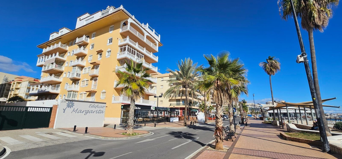 1 Bed Apartment for sale in Torreblanca Costa Del Sol, Málaga, Spain