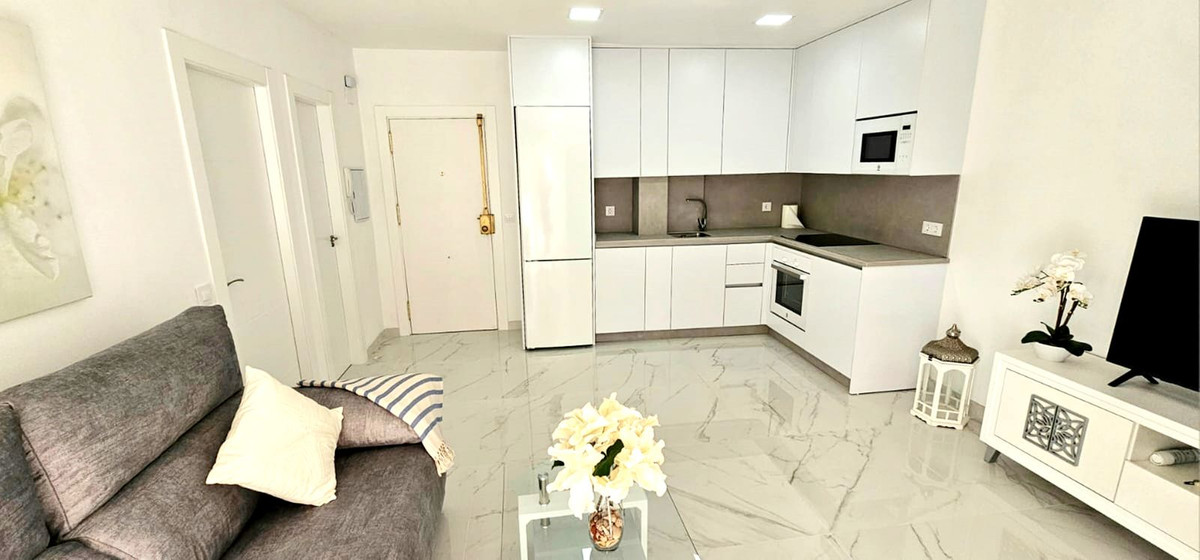 1 Bed Apartment for sale in Torreblanca Costa Del Sol, Málaga, Spain