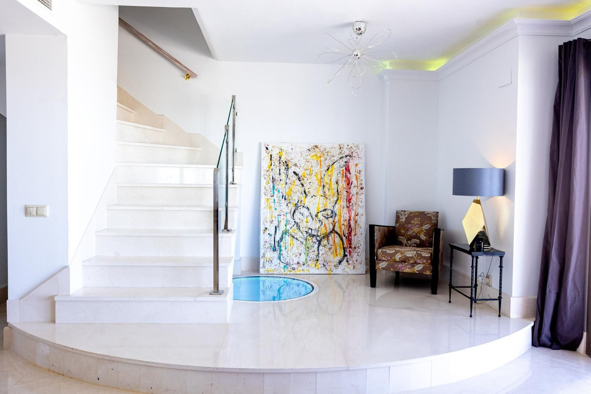 5 Bed Apartment for sale in Mijas Costa Del Sol, Málaga, Spain