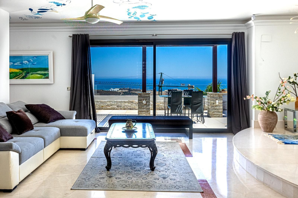 5 Bed Apartment for sale in Mijas Costa Del Sol, Málaga, Spain
