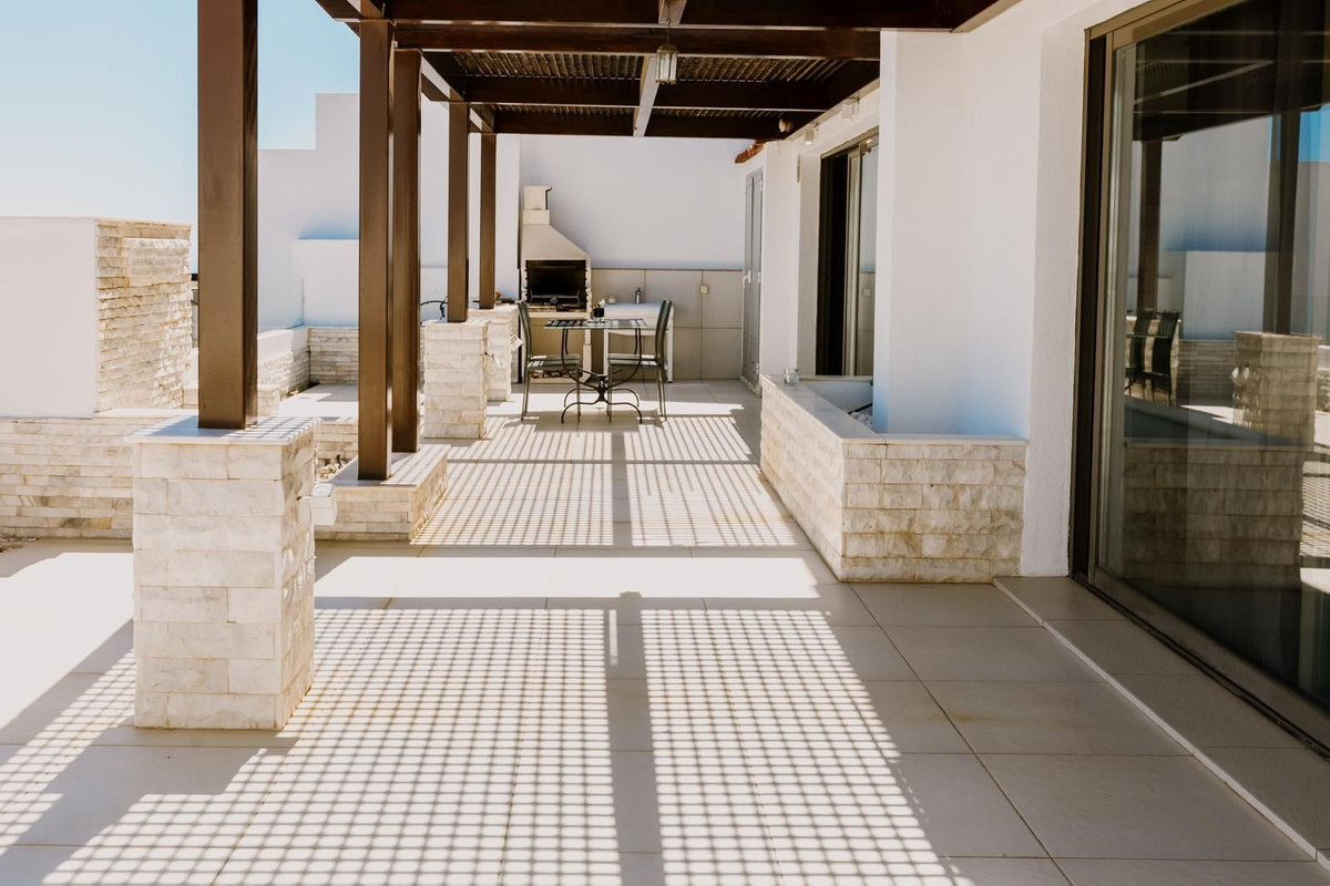 5 Bed Apartment for sale in Mijas Costa Del Sol, Málaga, Spain