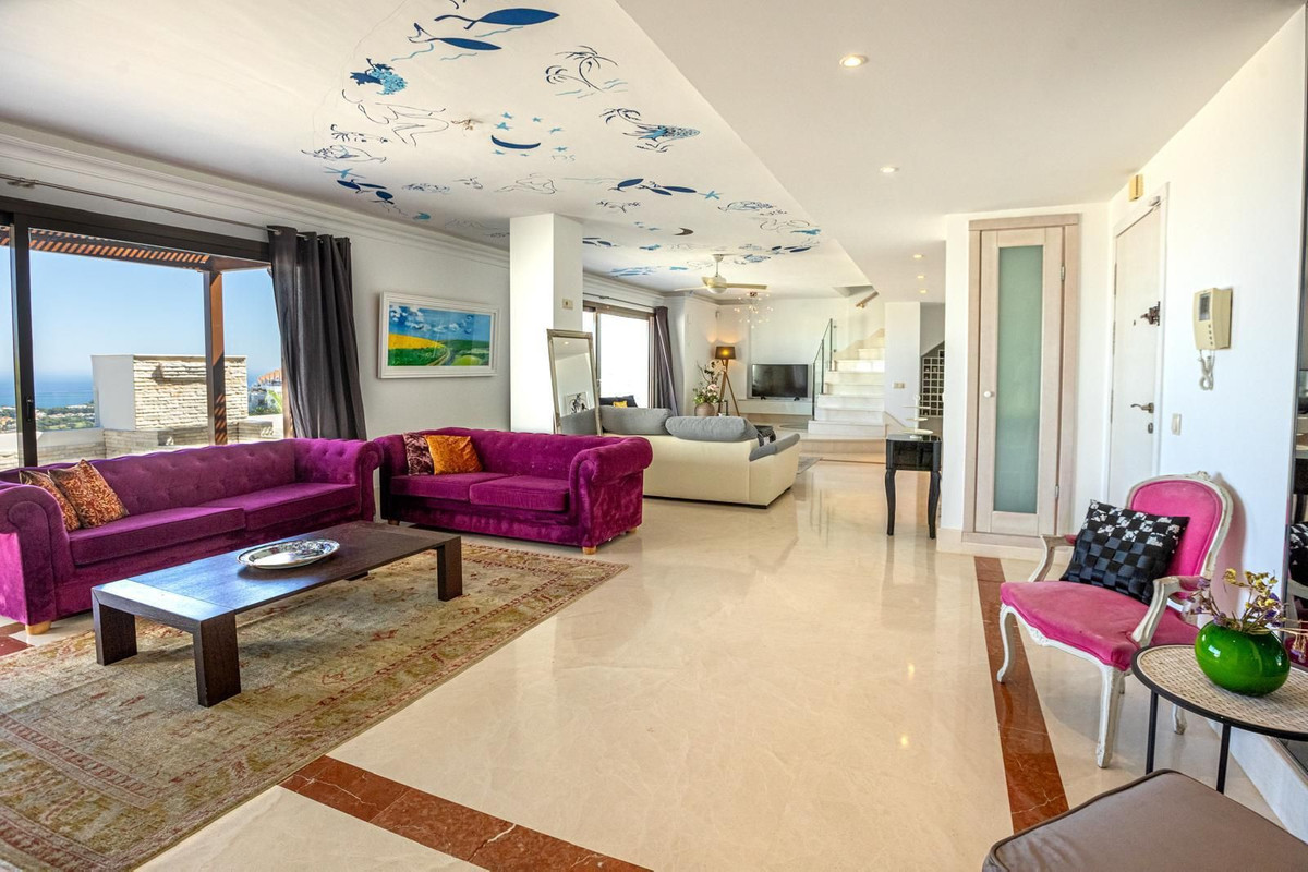 5 Bed Apartment for sale in Mijas Costa Del Sol, Málaga, Spain