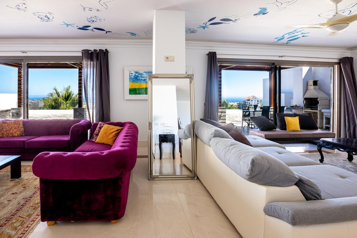 5 Bed Apartment for sale in Mijas Costa Del Sol, Málaga, Spain