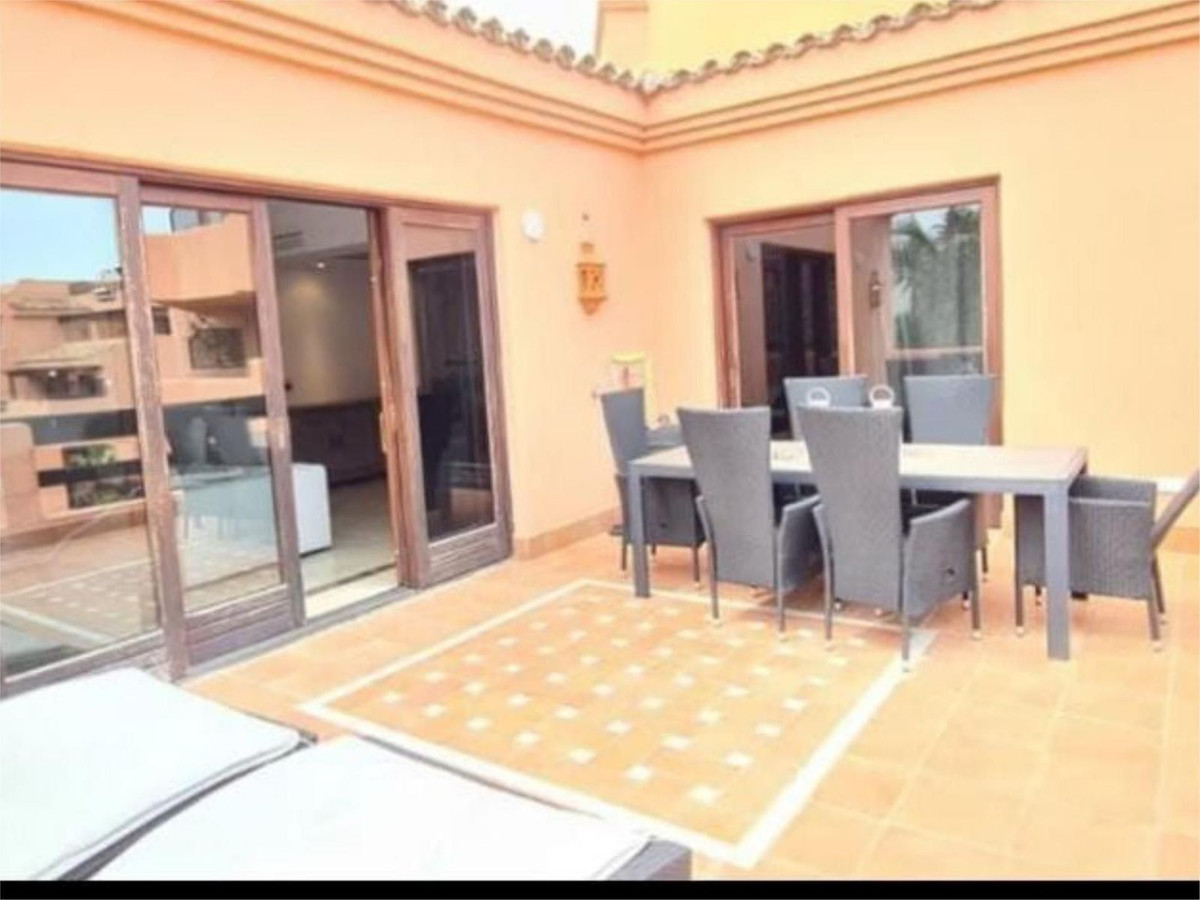2 Bed Apartment for sale in New Golden Mile Costa Del Sol, Málaga, Spain