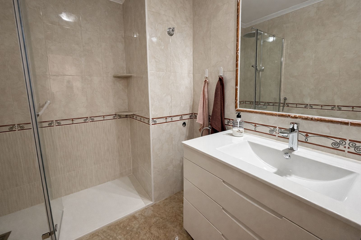 2 Bed Apartment for sale in Villamartin Costa Blanca, Alicante, Spain