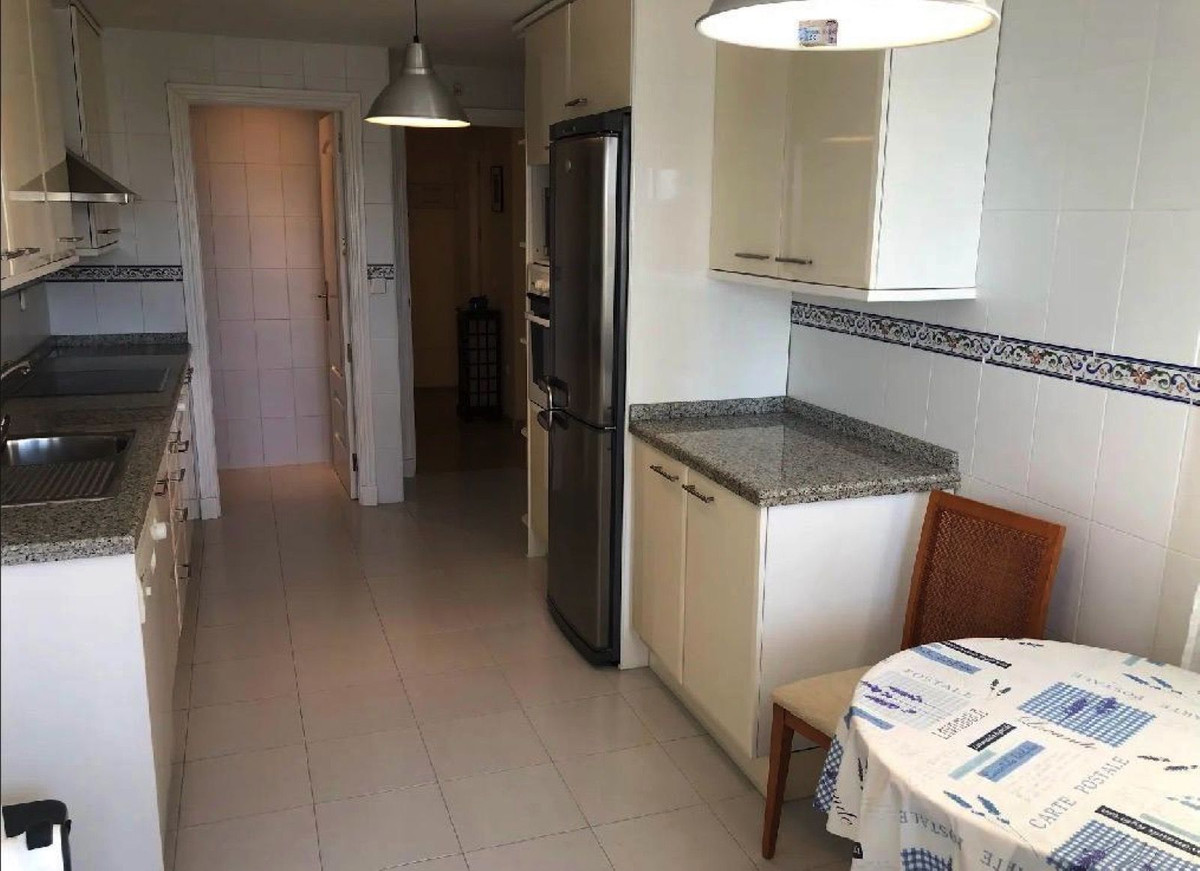 3 Bed Apartment for sale in La Duquesa Costa Del Sol, Málaga, Spain