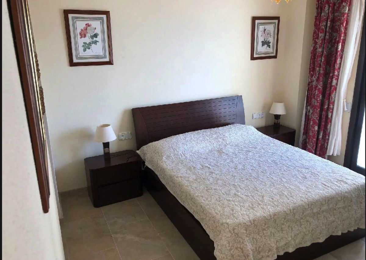 3 Bed Apartment for sale in La Duquesa Costa Del Sol, Málaga, Spain