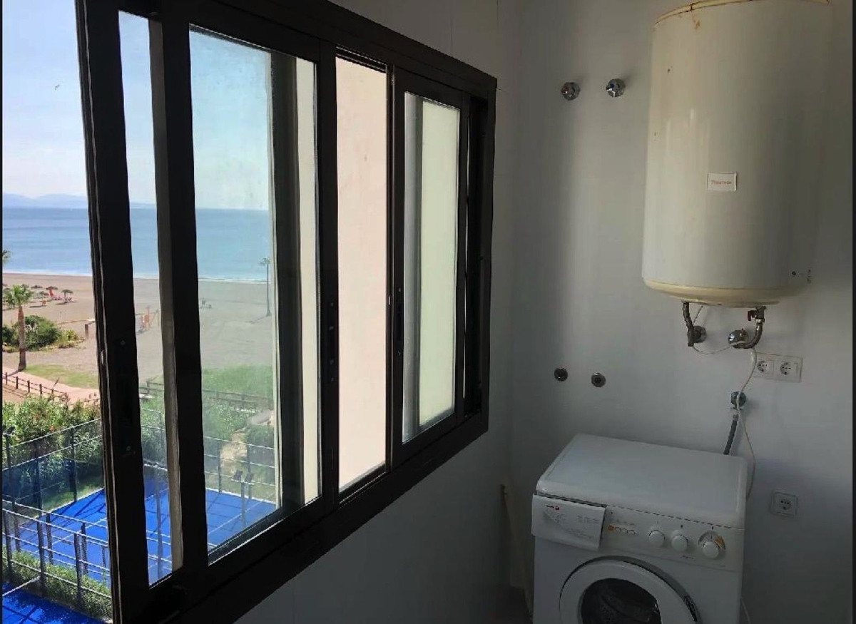 3 Bed Apartment for sale in La Duquesa Costa Del Sol, Málaga, Spain