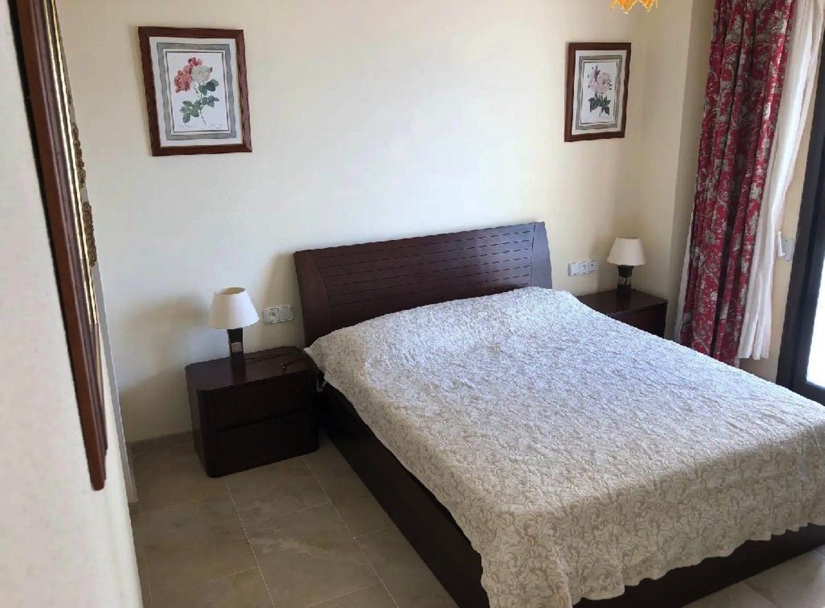 3 Bed Apartment for sale in La Duquesa Costa Del Sol, Málaga, Spain