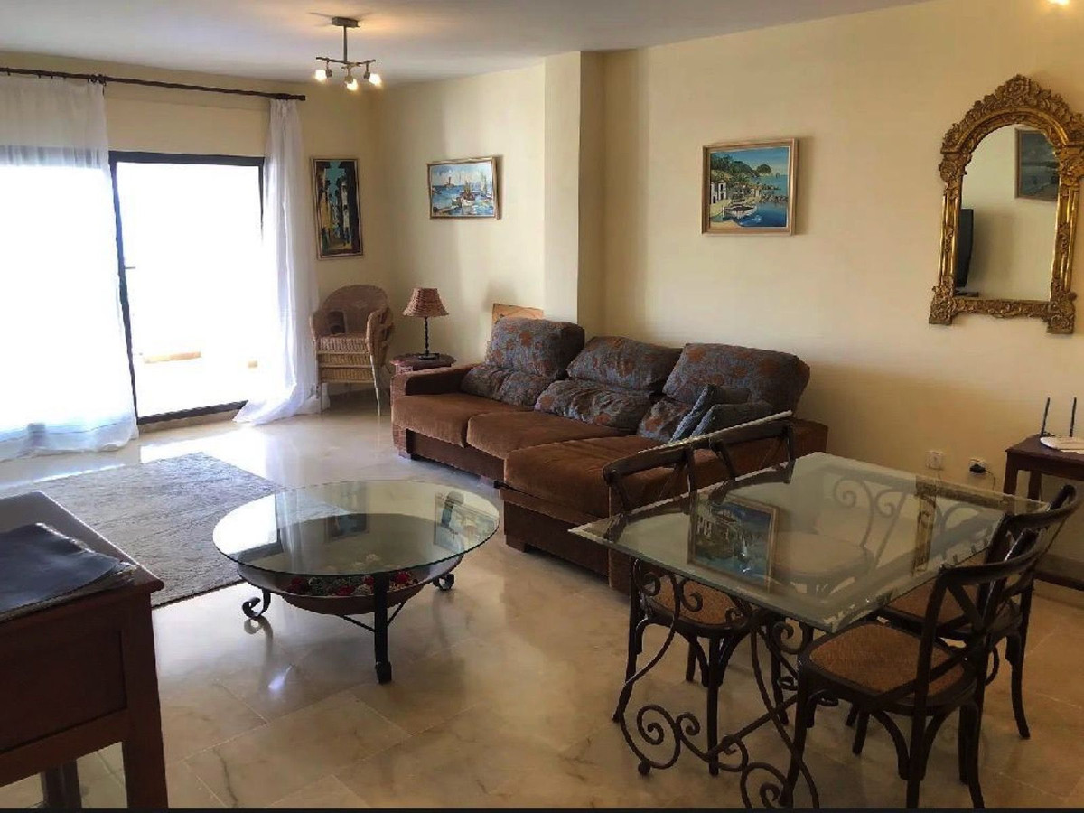 3 Bed Apartment for sale in La Duquesa Costa Del Sol, Málaga, Spain