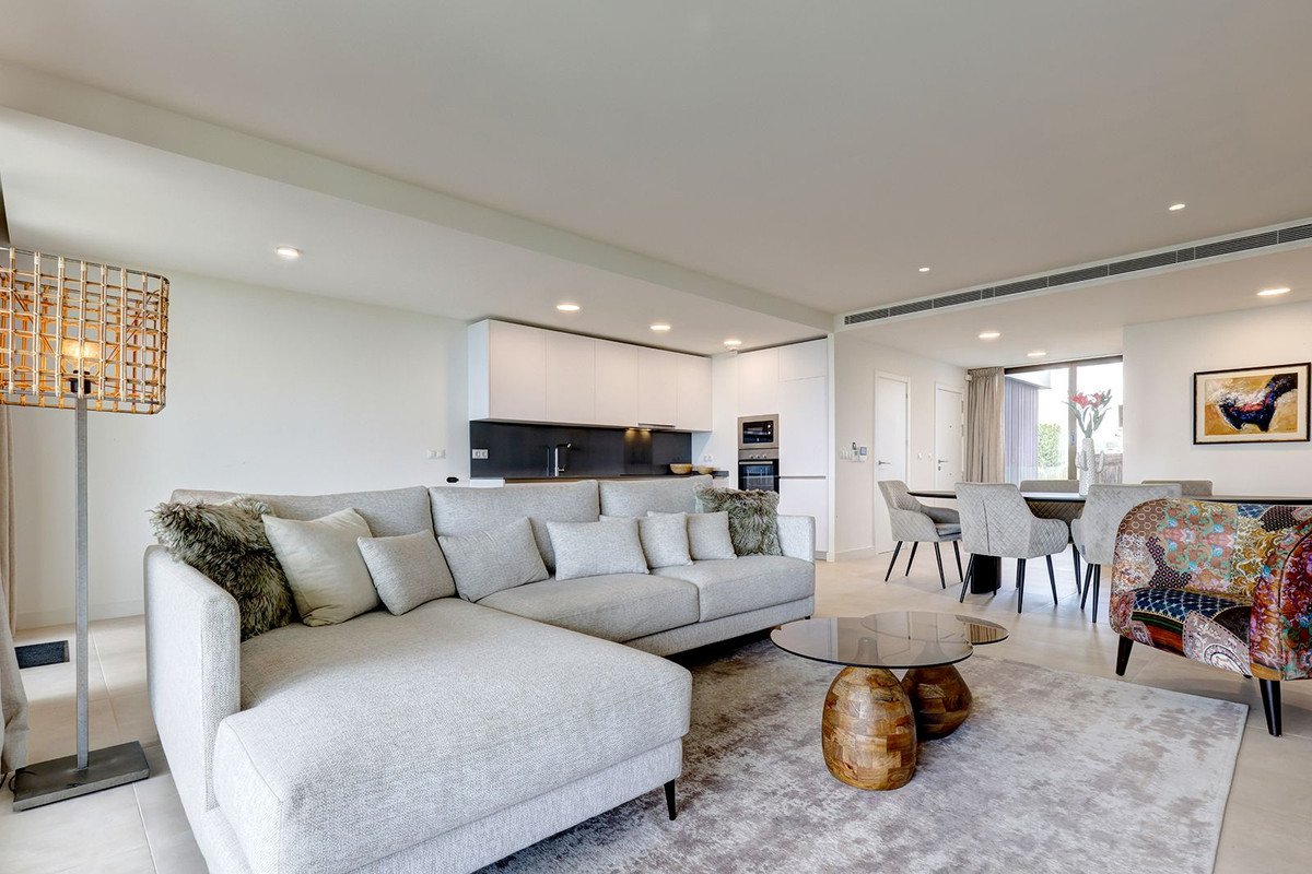 3 Bed Apartment for sale in Casares Costa Del Sol, Málaga, Spain