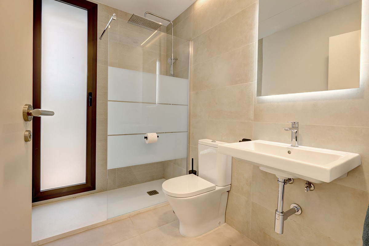 3 Bed Apartment for sale in Casares Costa Del Sol, Málaga, Spain
