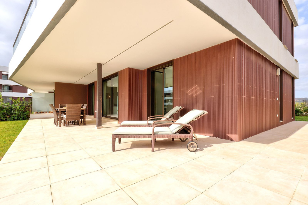 3 Bed Apartment for sale in Casares Costa Del Sol, Málaga, Spain