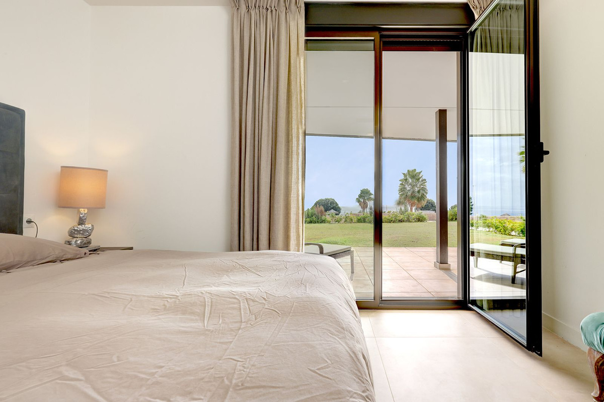 3 Bed Apartment for sale in Casares Costa Del Sol, Málaga, Spain
