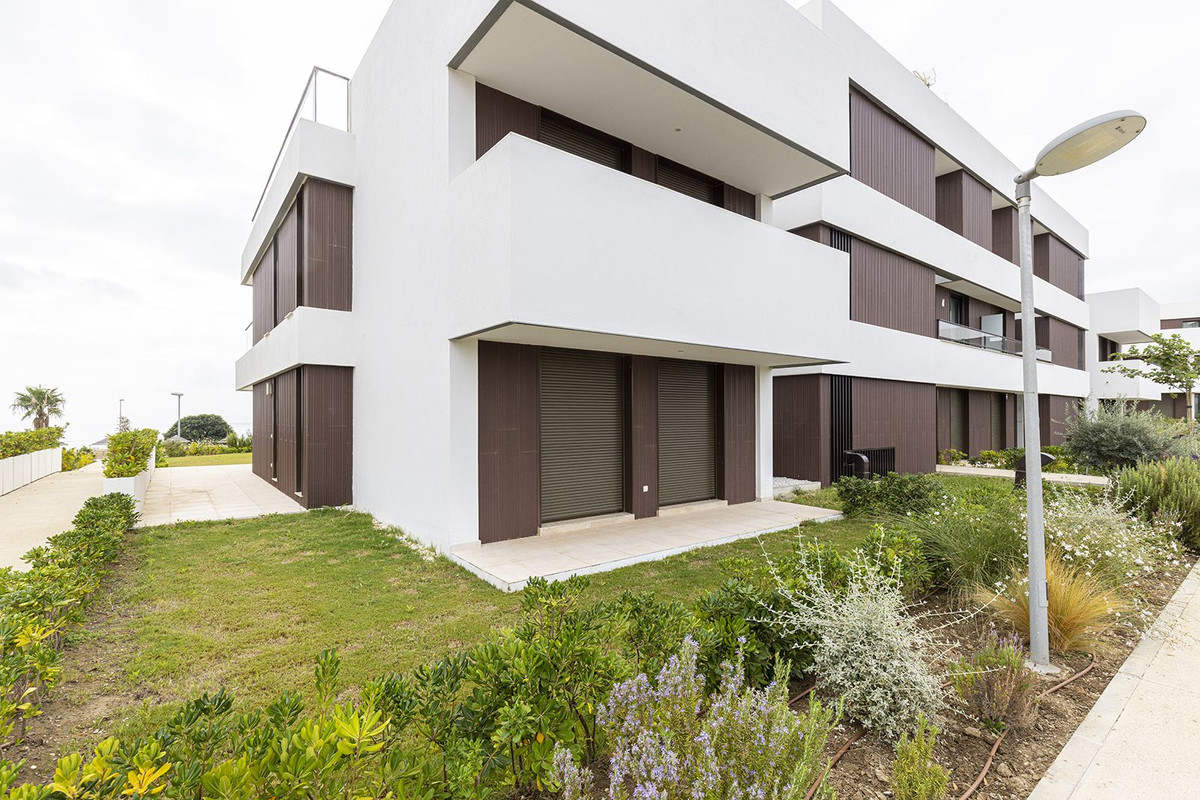 3 Bed Apartment for sale in Casares Costa Del Sol, Málaga, Spain