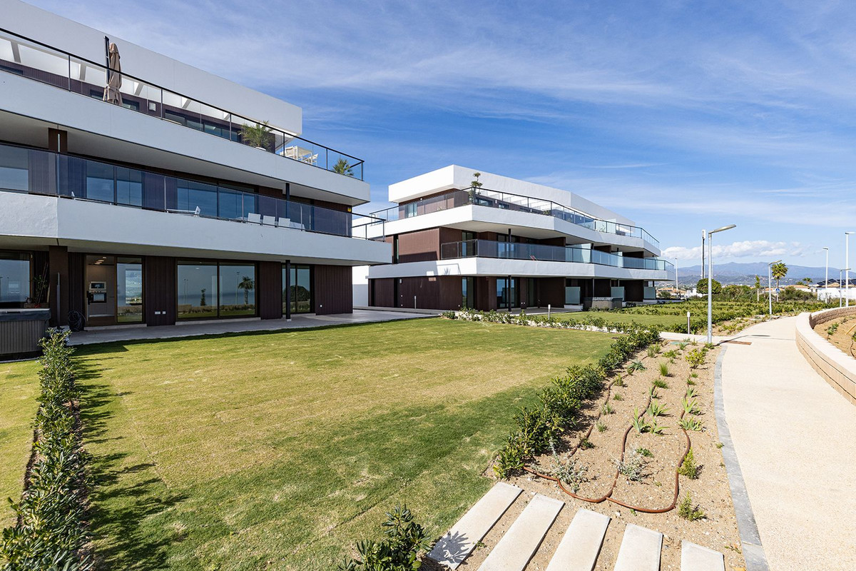 3 Bed Apartment for sale in Casares Costa Del Sol, Málaga, Spain