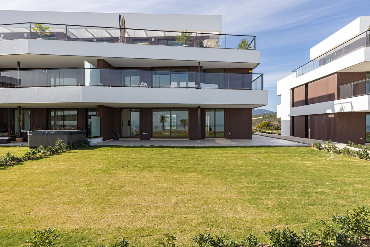3 Bed Apartment for sale in Casares Costa Del Sol, Málaga, Spain