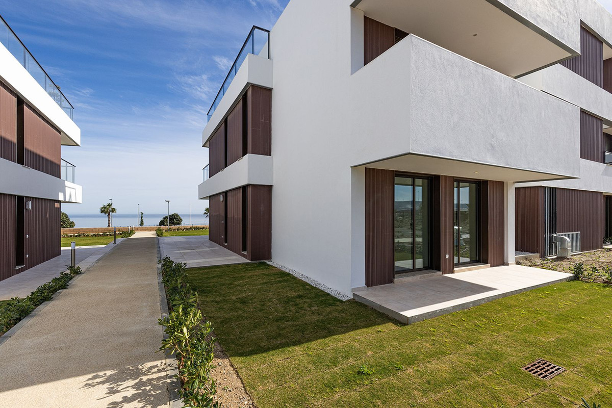 3 Bed Apartment for sale in Casares Costa Del Sol, Málaga, Spain