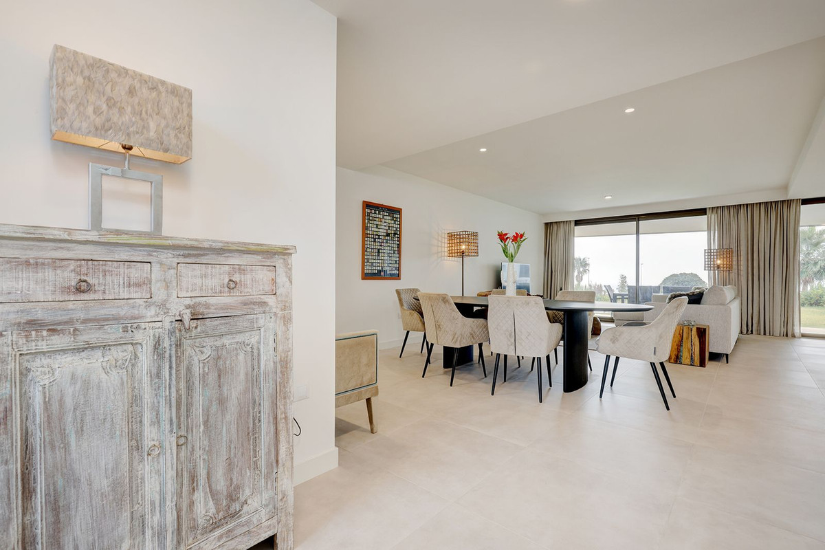 3 Bed Apartment for sale in Casares Costa Del Sol, Málaga, Spain