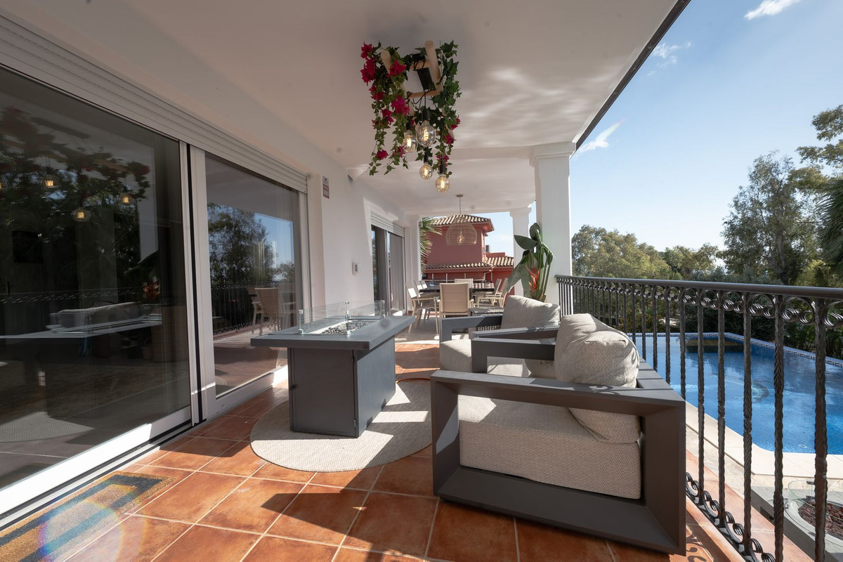 5 Bed Townhouse for sale in Benalmadena Costa Del Sol, Málaga, Spain