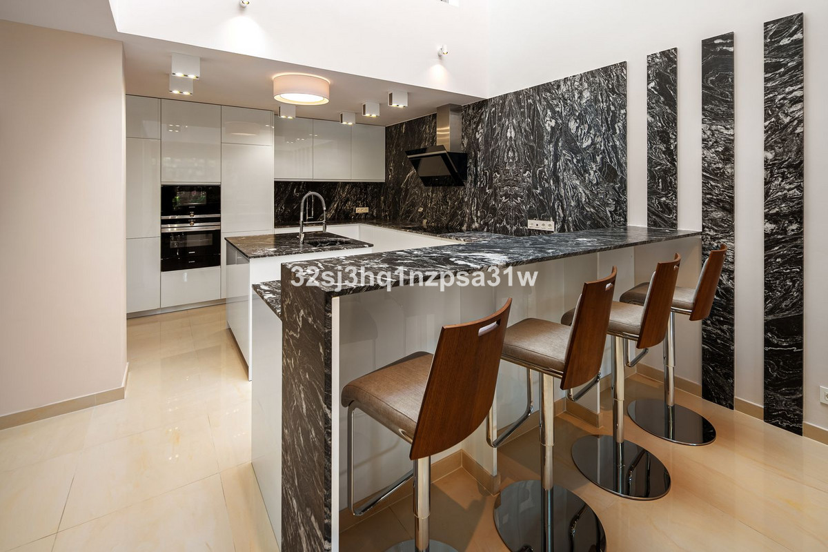 Se vende Apartamento Planta Baja de 6 dormitorios en Costa Del Sol, Málaga, España