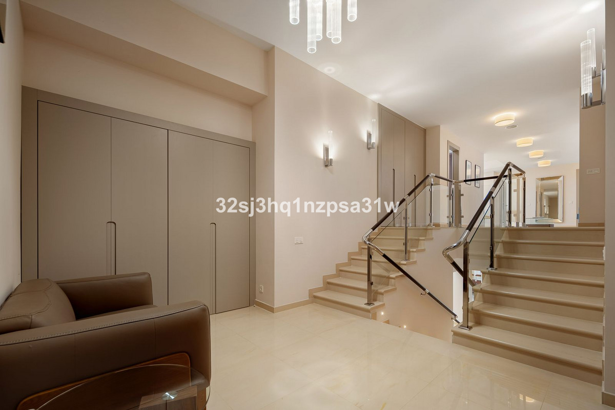 Se vende Apartamento Planta Baja de 6 dormitorios en Costa Del Sol, Málaga, España