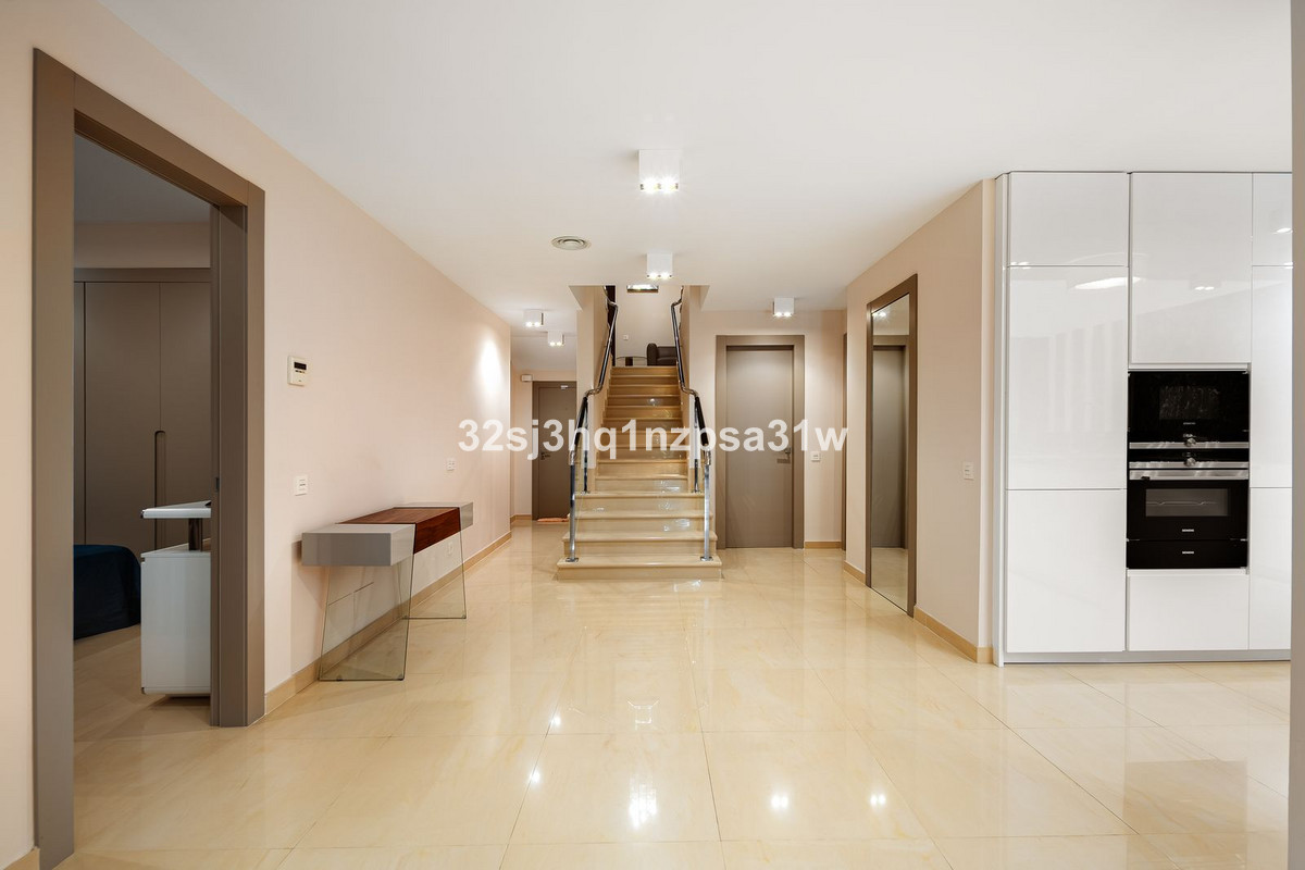 Se vende Apartamento Planta Baja de 6 dormitorios en Costa Del Sol, Málaga, España