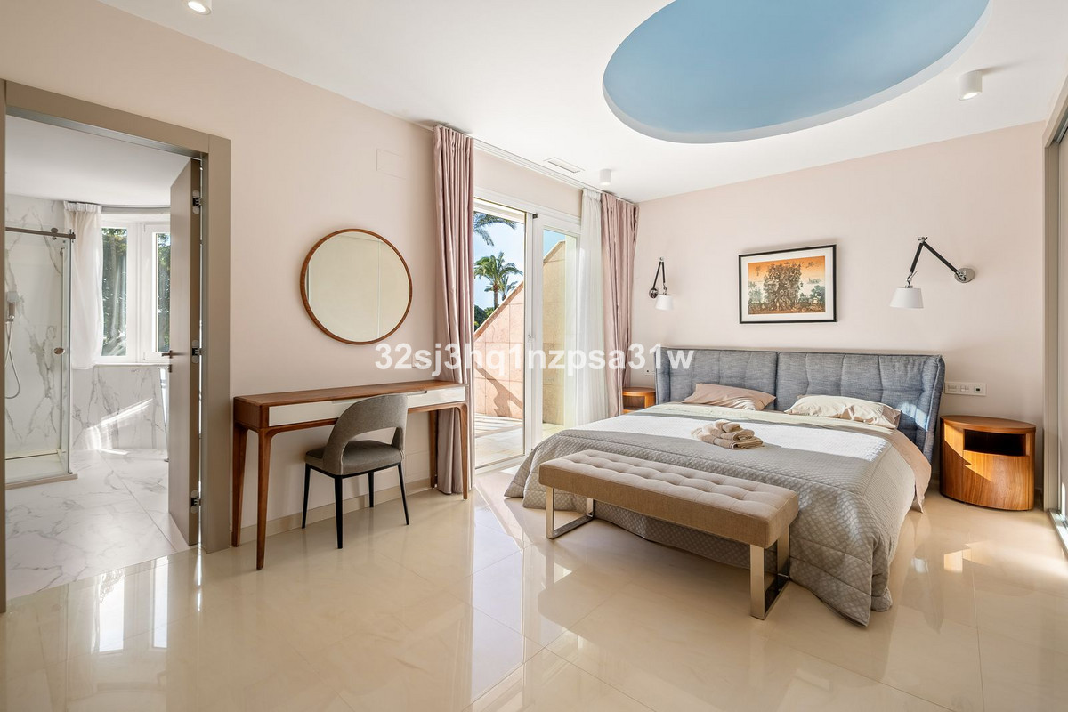 Se vende Apartamento Planta Baja de 6 dormitorios en Costa Del Sol, Málaga, España