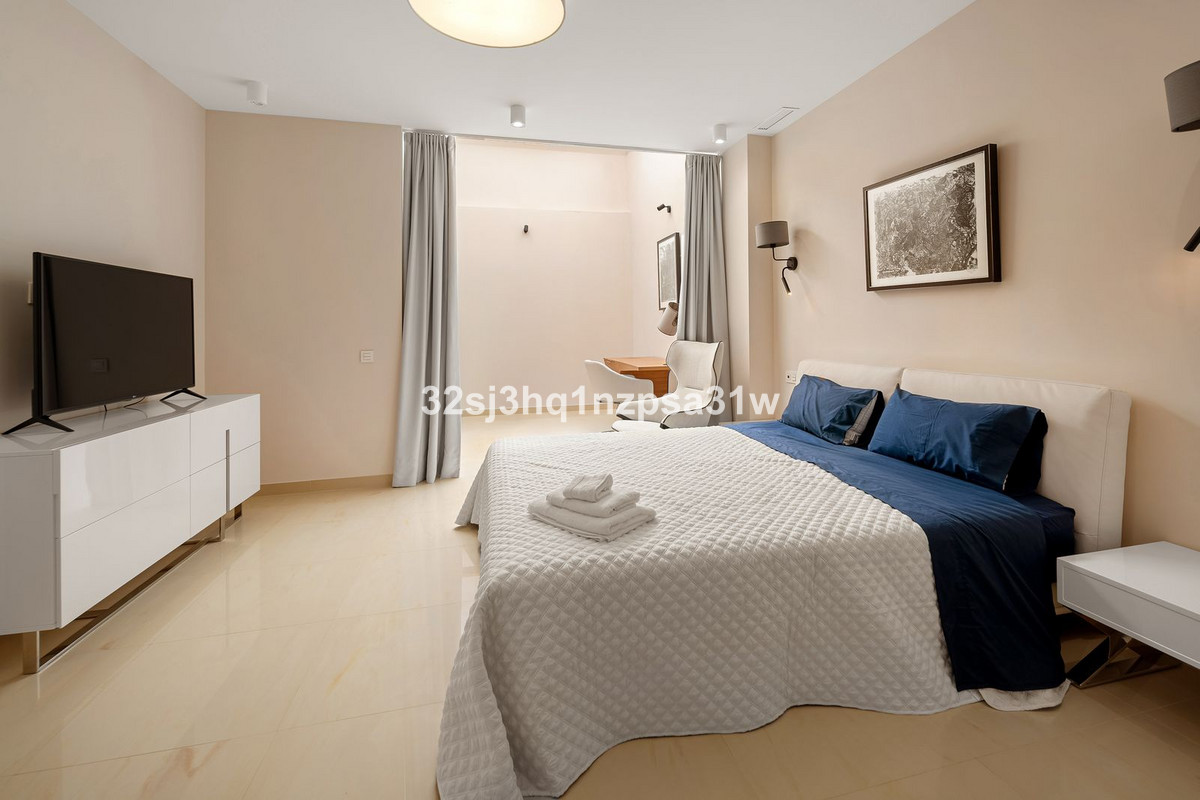 Se vende Apartamento Planta Baja de 6 dormitorios en Costa Del Sol, Málaga, España