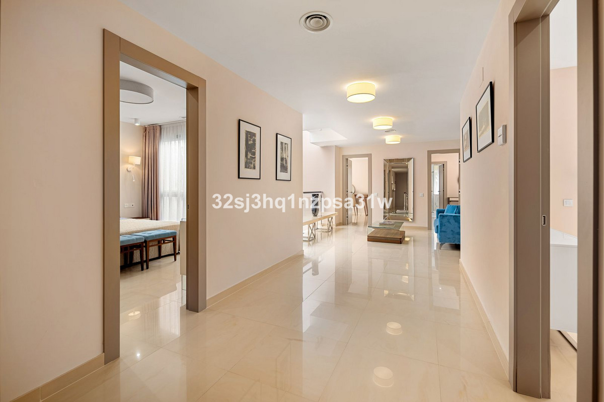 Se vende Apartamento Planta Baja de 6 dormitorios en Costa Del Sol, Málaga, España