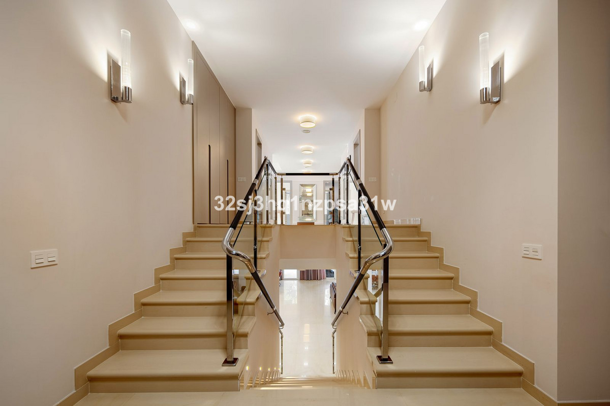 Se vende Apartamento Planta Baja de 6 dormitorios en Costa Del Sol, Málaga, España