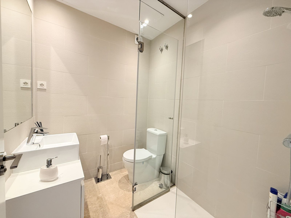 3 Bed Apartment for sale in Benahavís Costa Del Sol, Málaga, Spain
