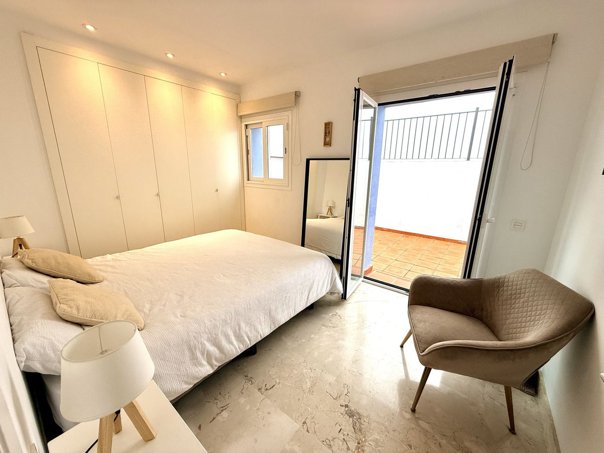 3 Bed Apartment for sale in Benahavís Costa Del Sol, Málaga, Spain
