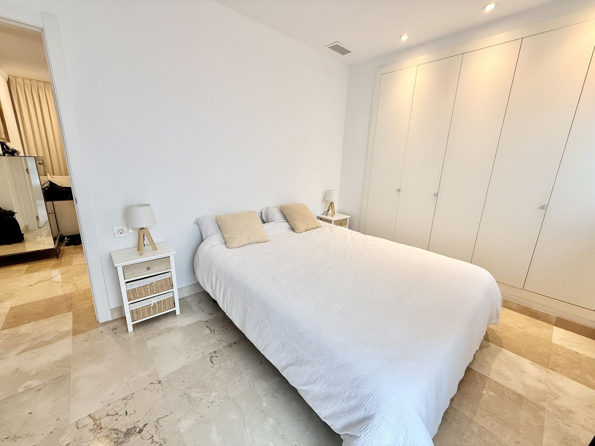3 Bed Apartment for sale in Benahavís Costa Del Sol, Málaga, Spain