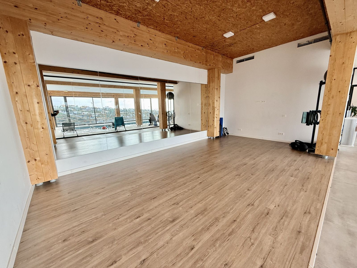 3 Bed Apartment for sale in Benahavís Costa Del Sol, Málaga, Spain
