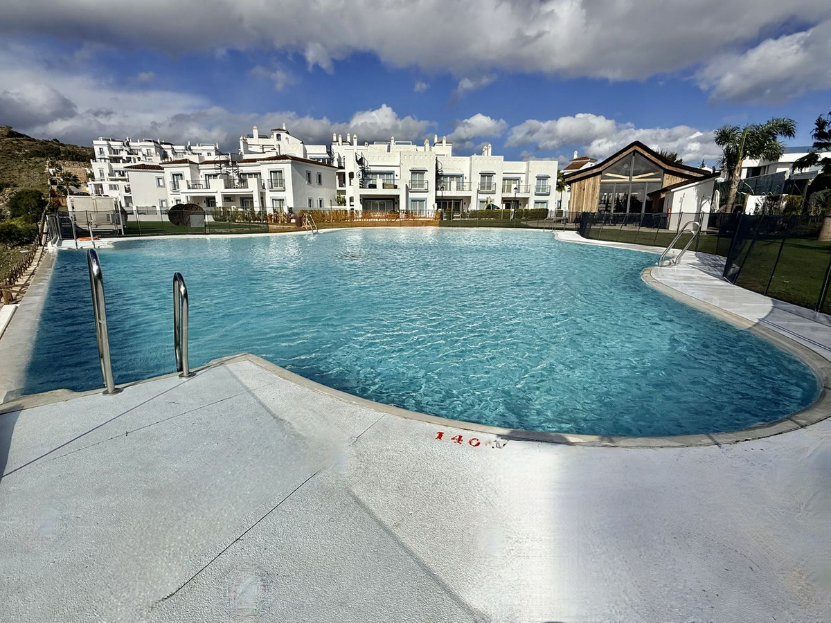 3 Bed Apartment for sale in Benahavís Costa Del Sol, Málaga, Spain