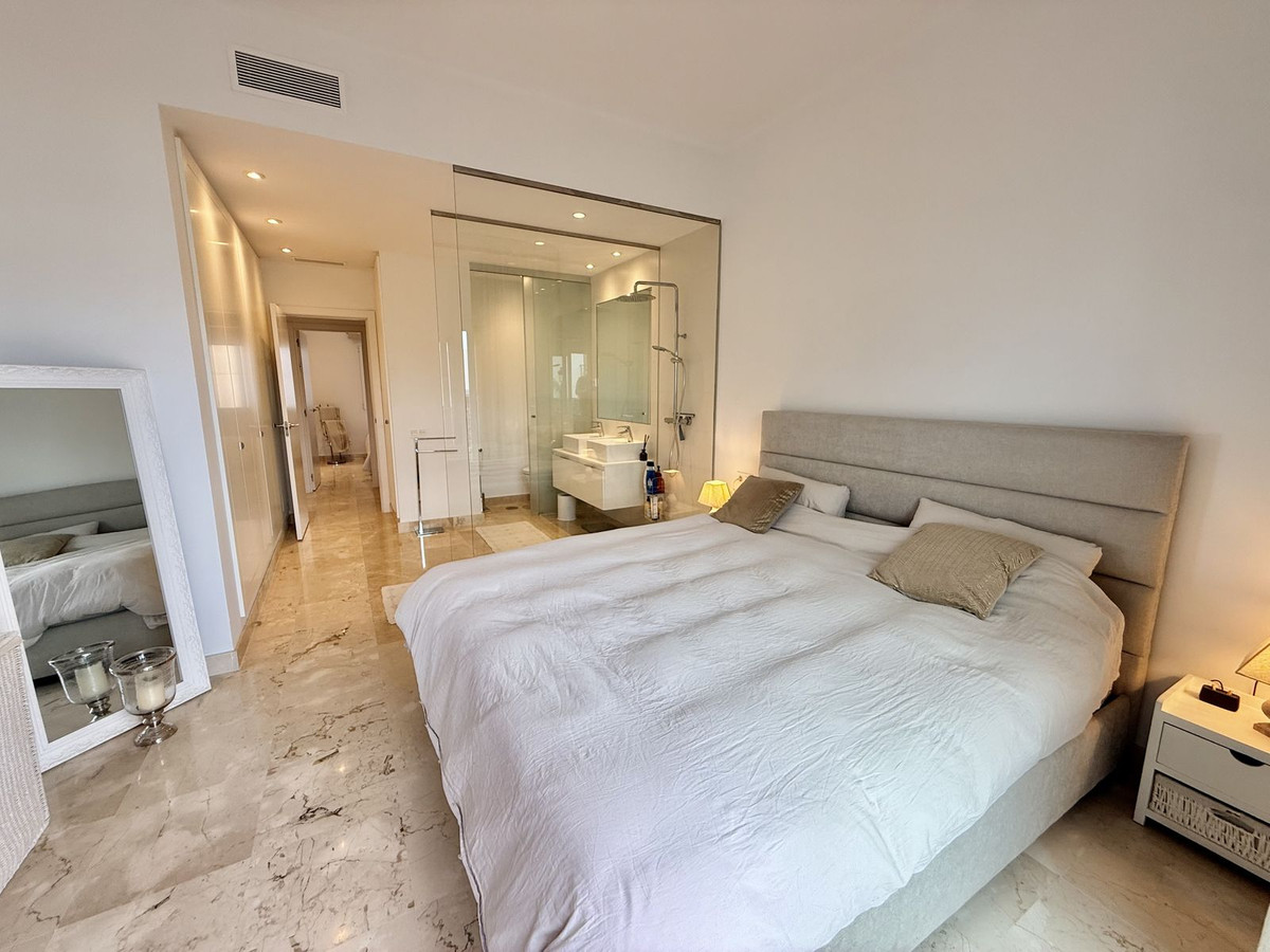 3 Bed Apartment for sale in Benahavís Costa Del Sol, Málaga, Spain