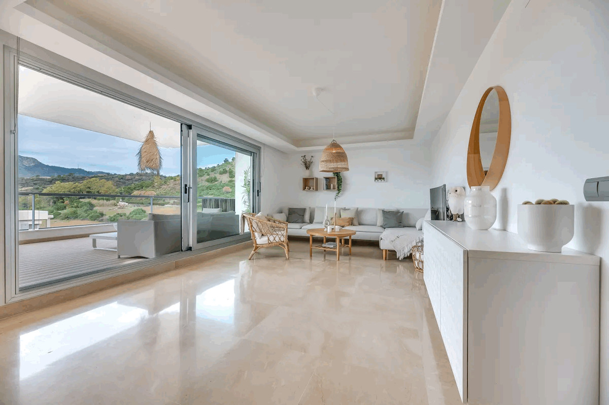 3 Bed Apartment for sale in Los Arqueros Costa Del Sol, Málaga, Spain