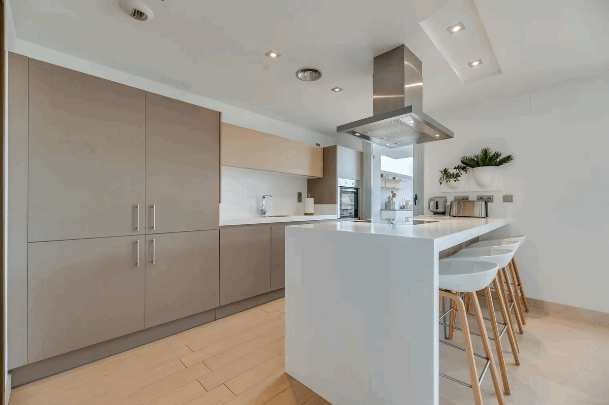 3 Bed Apartment for sale in Los Arqueros Costa Del Sol, Málaga, Spain