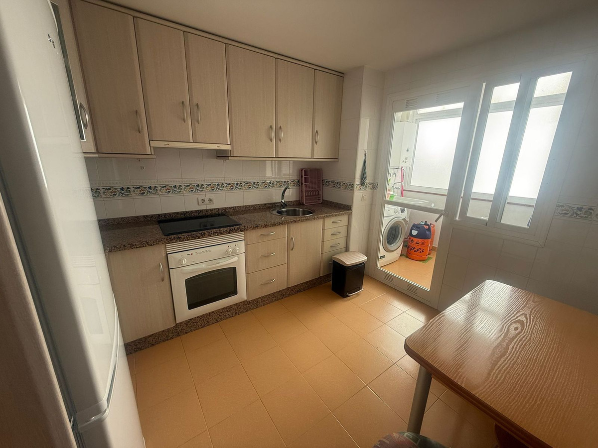 Se vende Apartamento Planta Media de 3 dormitorios en Costa Del Sol, Málaga, España