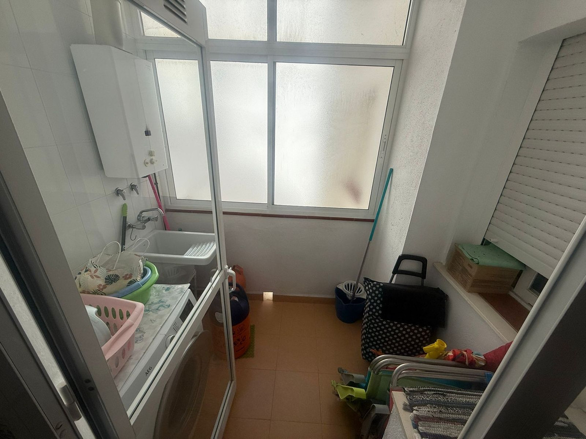 Se vende Apartamento Planta Media de 3 dormitorios en Costa Del Sol, Málaga, España