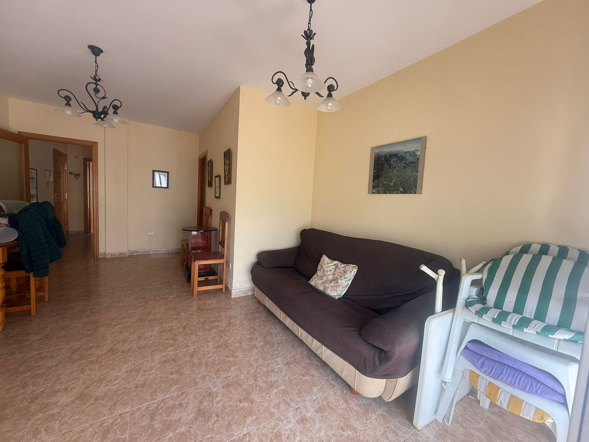 Se vende Apartamento Planta Media de 3 dormitorios en Costa Del Sol, Málaga, España